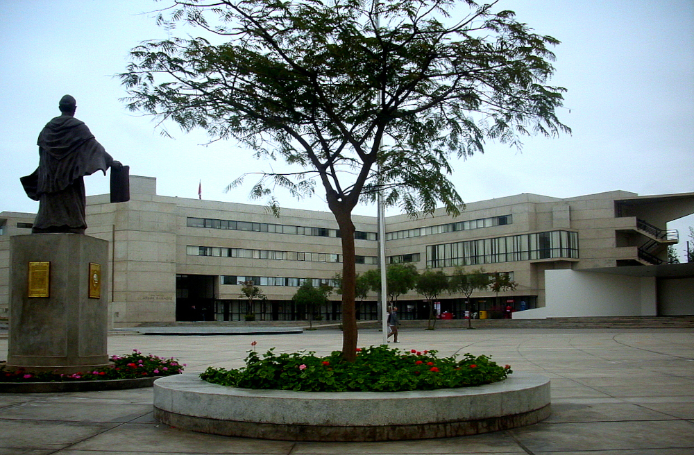 Foto della sede centrale della Universidad Nacional Mayor de San Marcos, a Lima